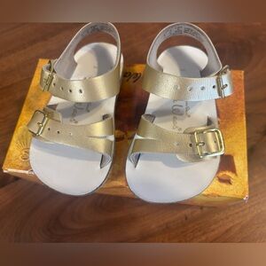 Size 3 baby saltwater sun san saltwater sea wee gold buckle sun-sandals leather